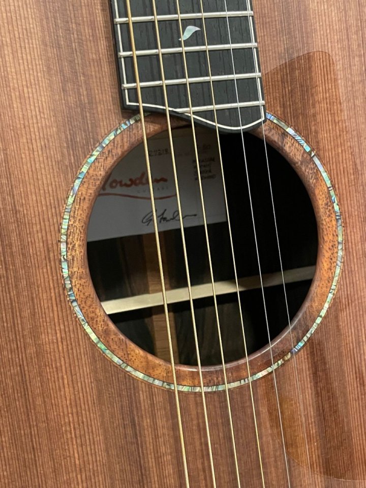 LIQUIDACIÓN! Lowden F50 Sinker Redwood and Macassar Ebony, Bevel de segunda mano · Foto 8 de 10 · Zaragoza · 7900 €