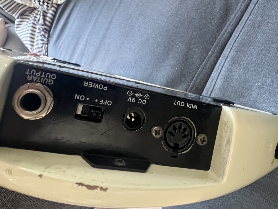 Casio Mg 510 guitarra MIDI de segunda mano · Foto 6 de 6 · Madrid · 549 €