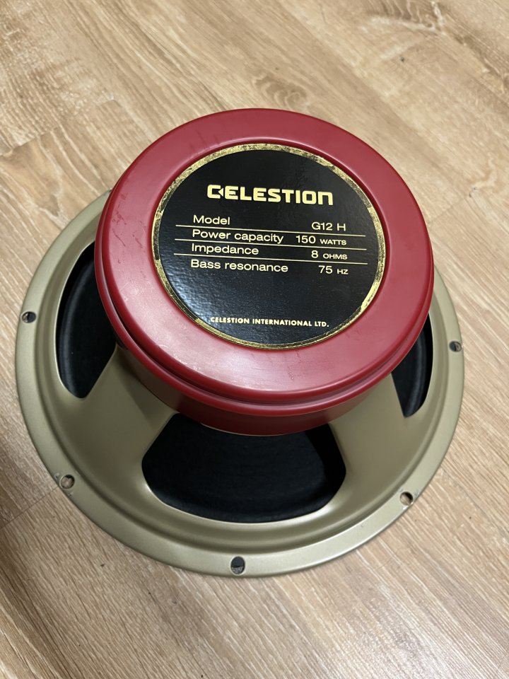 Celestion G12H-150 Redback 8 Ohms de segunda mano · Foto 1 de 3 · Bizkaia · 88 €