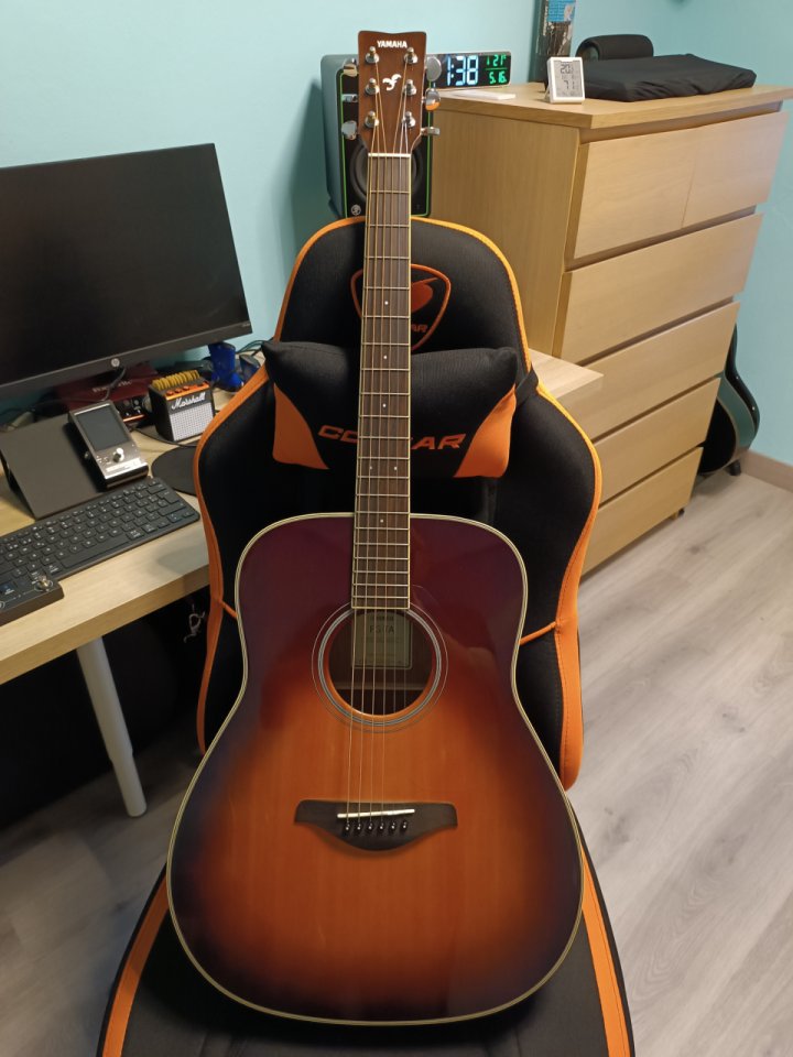 Yamaha Transacoustic FG-TA de segunda mano · Foto 1 de 6 · Asturias · 450 €
