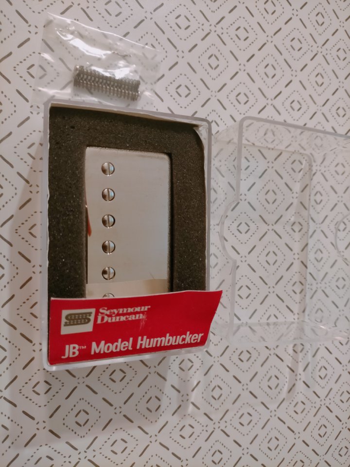 Pastilla humbucker Yamaha Pacífica 311H