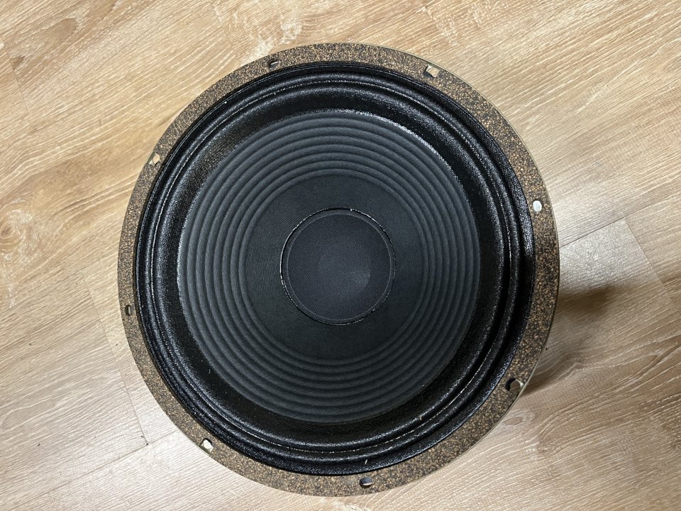 Celestion G12H-150 Redback 8 Ohms de segunda mano · Foto 3 de 3 · Bizkaia · 88 €