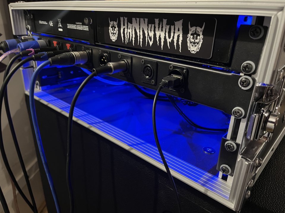 Rack Neural DSP Quad Cortex + Etapa SD Power Stage 170 de segunda mano · Foto 3 de 4 · Toledo · 2300 €