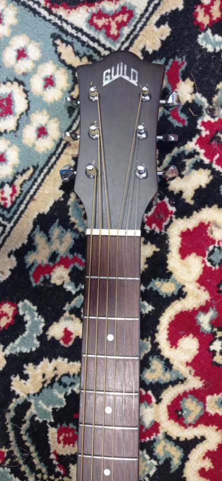 Electroacústica Guild mini Jumbo de segunda mano · Foto 3 de 6 · A Coruña · 320 €