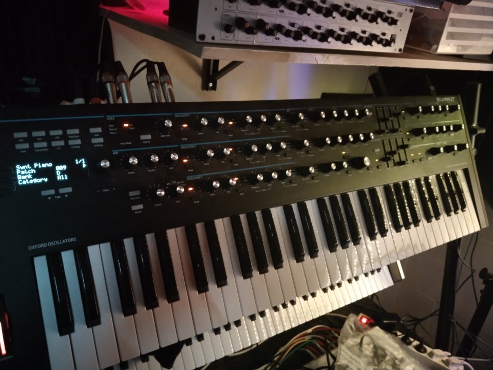 Novation Summit – Como nuevo –