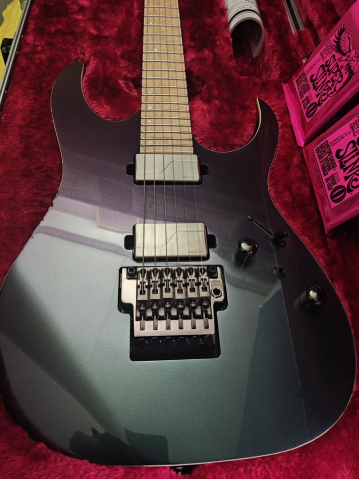 Ibanez RG 5120M - PRT ( Prestige ) 2022 Remate final de segunda mano · Foto 3 de 10 · Barcelona · 1300 €