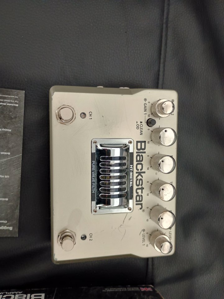 Pedal blackstar HT-Metal de segunda mano · Foto 2 de 4 · Málaga · 100 €