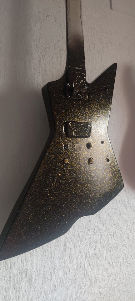 Pinta tu Guitarra Eléctrica! de segunda mano · Foto 7 de 10 · Cantabria · 250 €