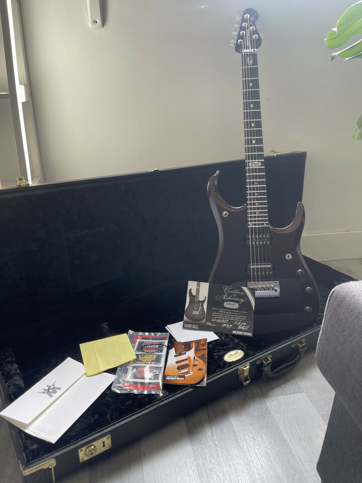 Music Man JP12 bfr family reserve