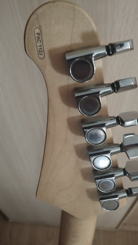 Yamaha pacífica 112 j de segunda mano · Foto 4 de 5 · Sevilla · 160 €