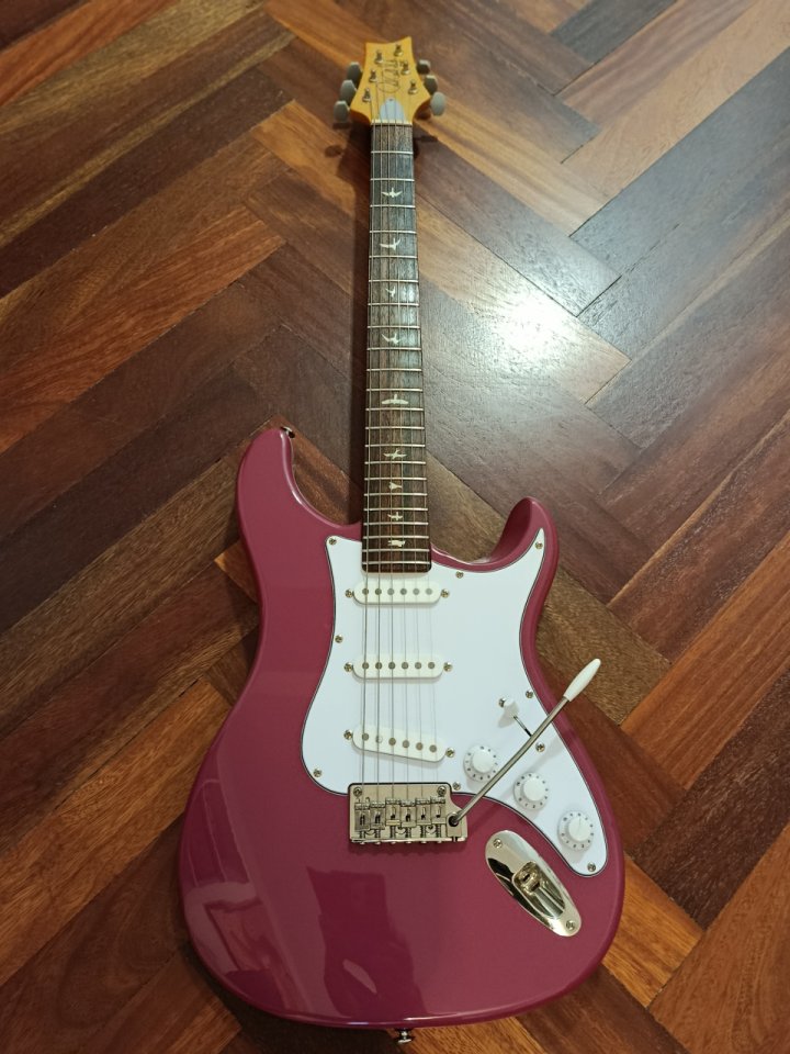 PRS SE Silver sky Dragón Fruit de segunda mano · Foto 3 de 10 · Cantabria · 600 €