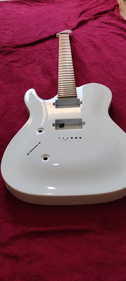 Pinta tu Guitarra Eléctrica! de segunda mano · Foto 8 de 10 · Cantabria · 250 €