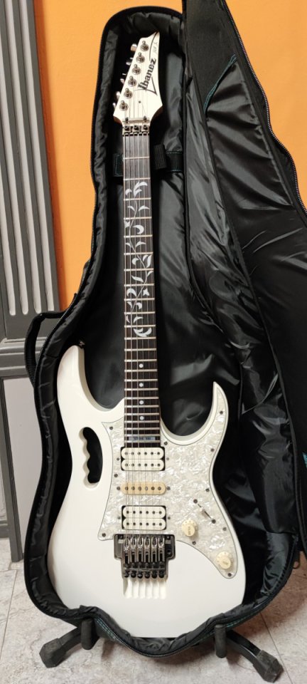 Ibanez Jem 555