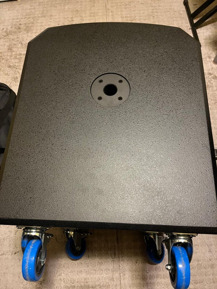 PA Completo Alto TS415 (x2) + Sub TS18S (x1) - En garantía de segunda mano · Foto 4 de 10 · Valencia · 1200 €