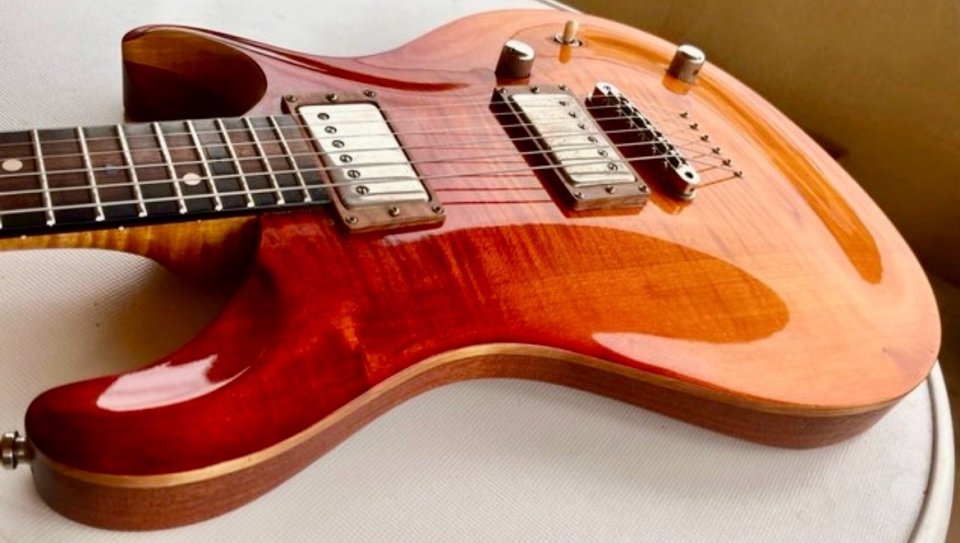 Guitarra artesanal luthier tipo PRS Custom 22 de segunda mano · Foto 4 de 6 · Illes Balears · 1250 €