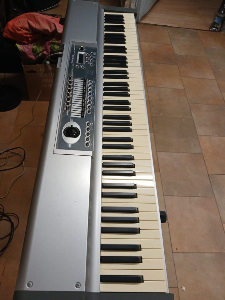 Studiologic / Fatar VMK-188 Plus 88 teclas contrapesadas Controlador MIDI de segunda mano · Foto 4 de 7 · Lleida · 200 €