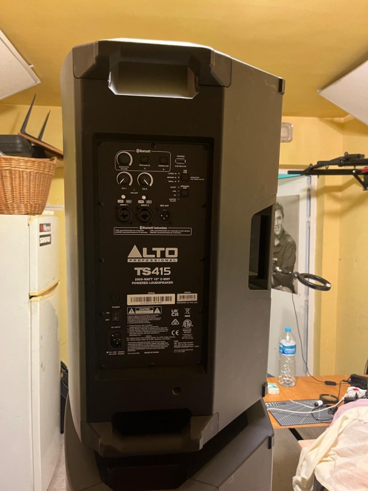 PA Completo Alto TS415 (x2) + Sub TS18S (x1) - En garantía de segunda mano · Foto 6 de 10 · Valencia · 1200 €