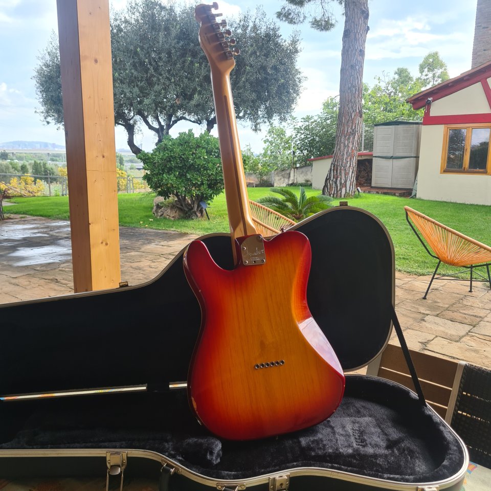 Fender telecaster deluxe 2004