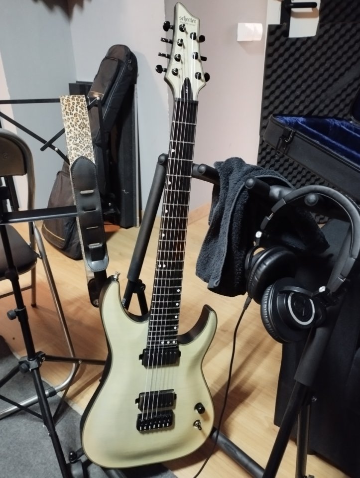 Guitarra eléctrica Schecter de 7 cuerda modelo KM 7. MK 1. Keith Merrow