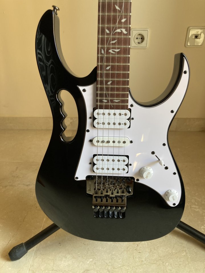 Ibanez Jem junior de segunda mano · Foto 1 de 10 · Alicante · 330 €