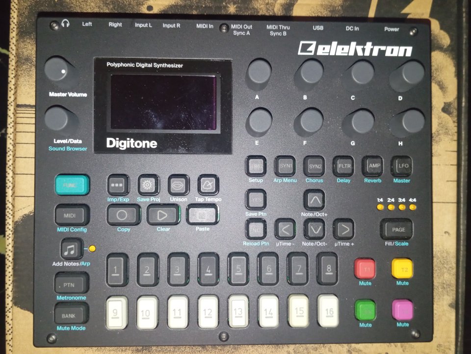 Elektron Digitone, decksaver, bancos de sonido.. de segunda mano · Foto 1 de 6 · La Rioja · 450 €