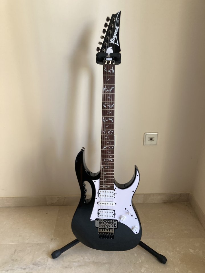 Ibanez Jem junior de segunda mano · Foto 2 de 10 · Alicante · 330 €