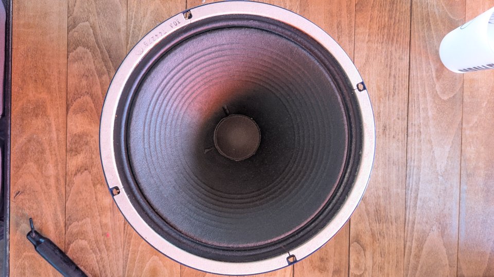Celestion Alnico Blue 12" 15W 8 Ohm de segunda mano · Foto 2 de 2 · Barcelona · 180 €