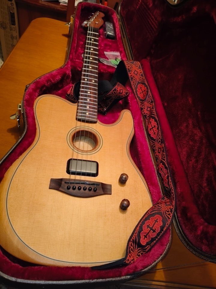 guitarra electroacústica Fender American Acoustasonic Telecaster.