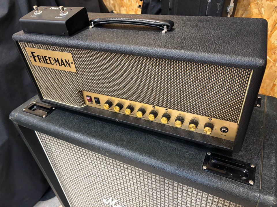 Friedman + 4x12 de segunda mano · Foto 2 de 2 · Castellón · 2200 €