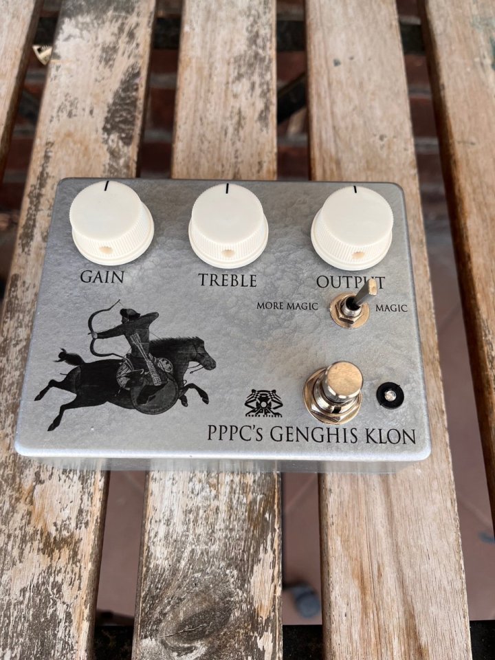 Genghis Klon (Klon Centaur con opción de clipping asimétrico)
