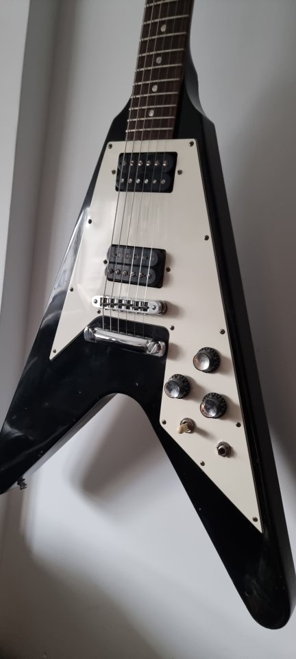 Gibson Flying V Negra 2011 de segunda mano · Foto 2 de 6 · Madrid · 1550 €