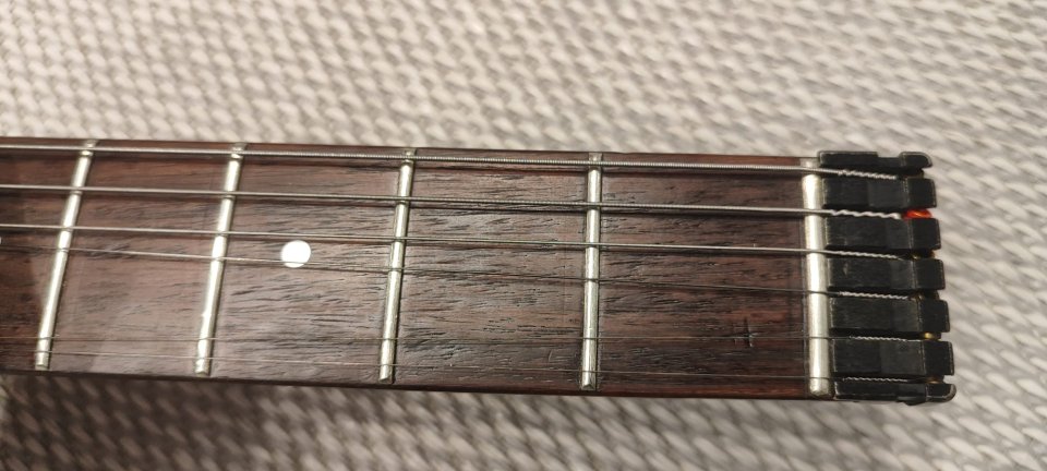 Hohner Headless G2 Tremolo