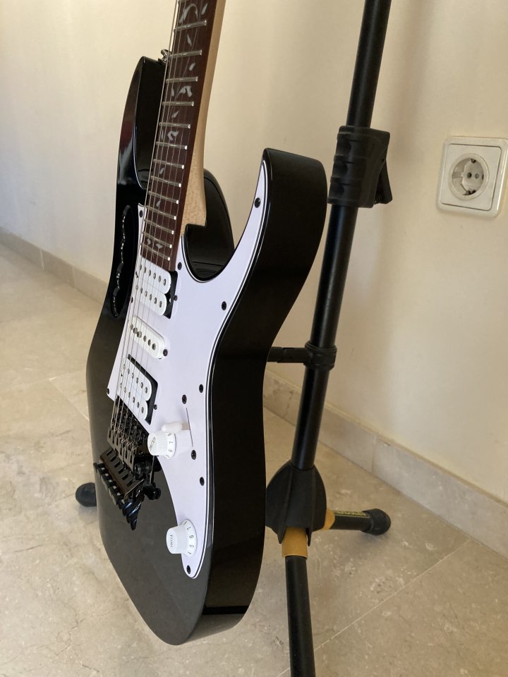 Ibanez Jem junior de segunda mano · Foto 5 de 10 · Alicante · 330 €