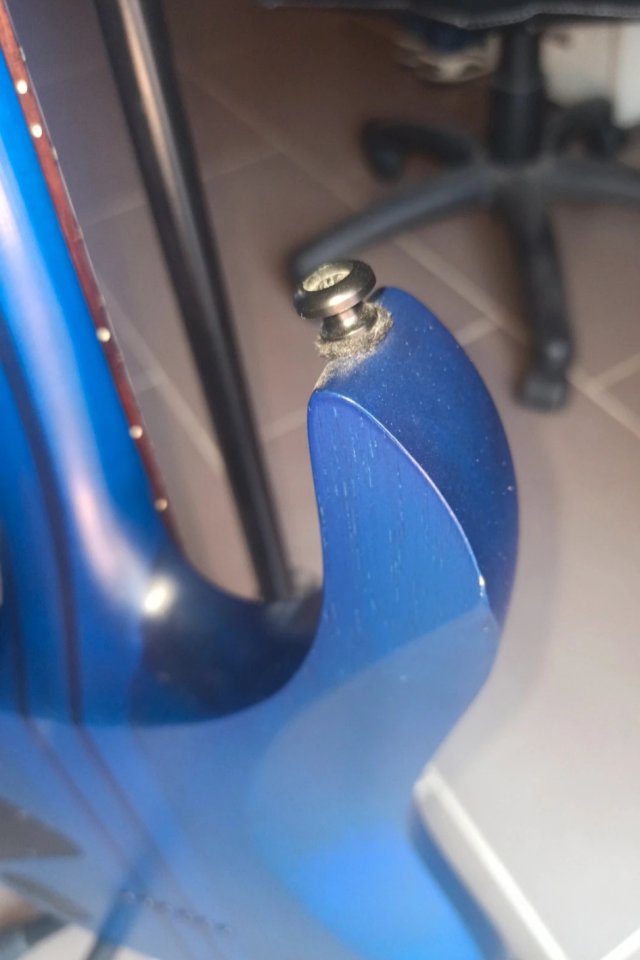 Ibanez RGAT62 – Potencia, Precisión y Carácter DiMarzio