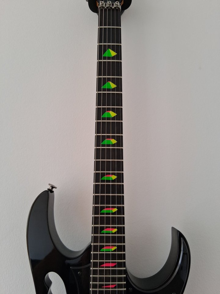 Ibanez JEM 555 1997 Mod (Piramids + Ébano + Gotoh + Trastes nuevos) de segunda mano · Foto 3 de 7 · Madrid · 1250 €