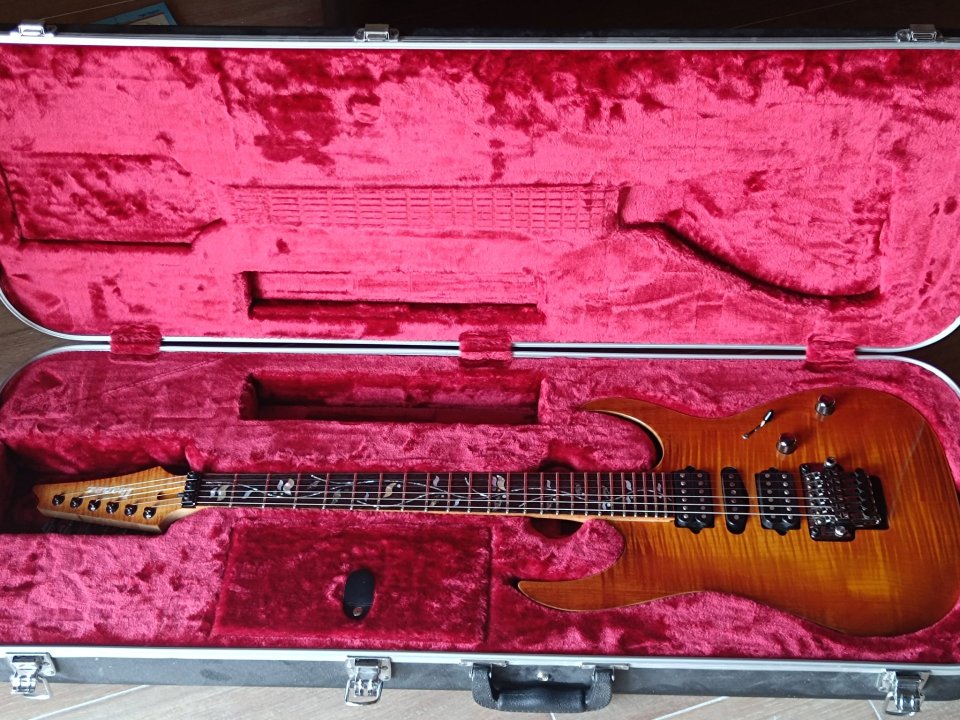 Ibanez RG8570Z J.Custom de segunda mano · Foto 2 de 5 · Tarragona
