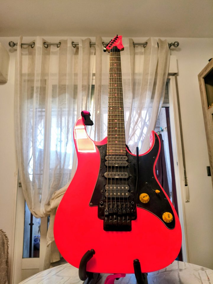 Ibanez RG XXV Aniversario Rosa Fluorescente de segunda mano · Foto 2 de 5 · Granada · 480 €