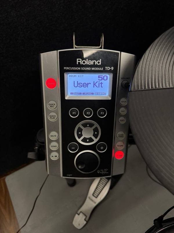 Roland TD-9 Kit Malla y bombo KD9 de segunda mano · Foto 8 de 10 · Madrid · 600 €