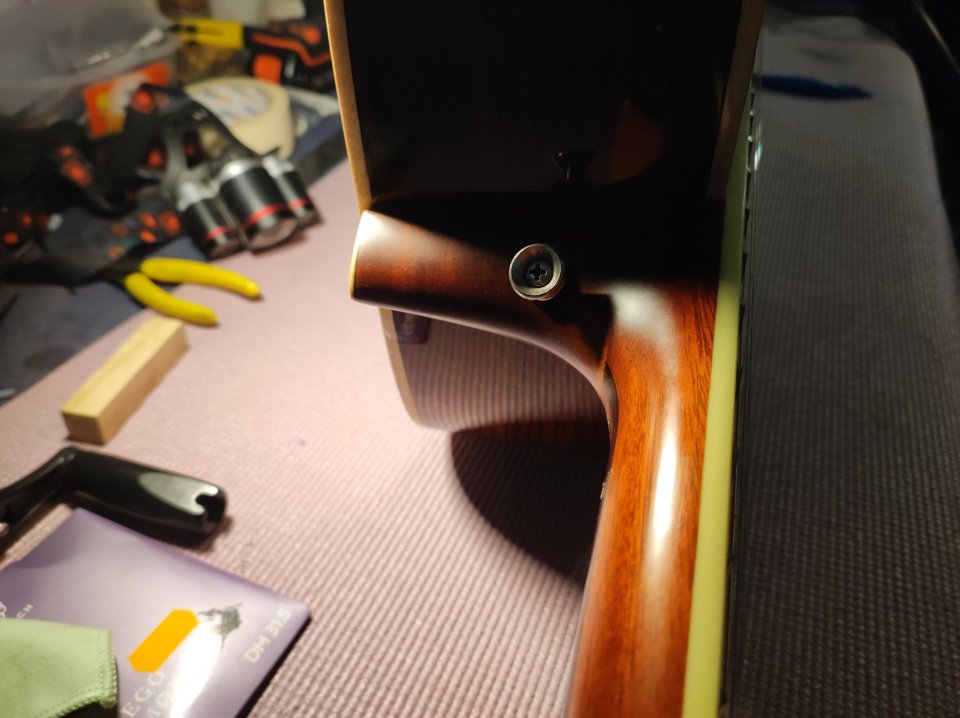 Yamaha LS-TA toda maciza.