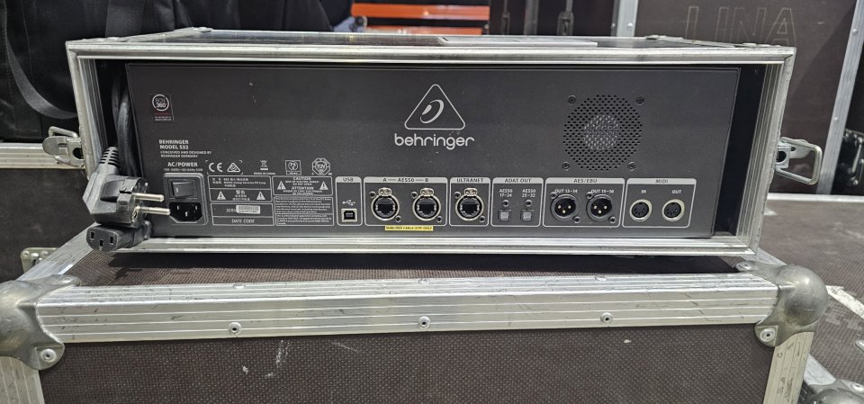 Behringer X32 Compact + S32