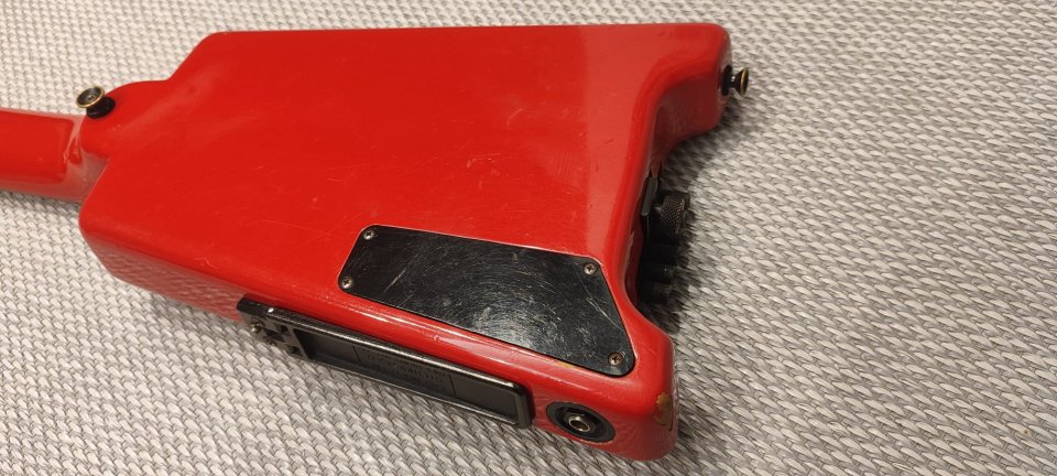 Hohner Headless G2 Tremolo