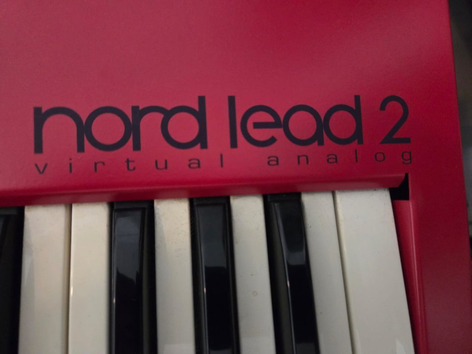 Nord Lead 2 de segunda mano · Foto 2 de 2 · Araba · 700 €