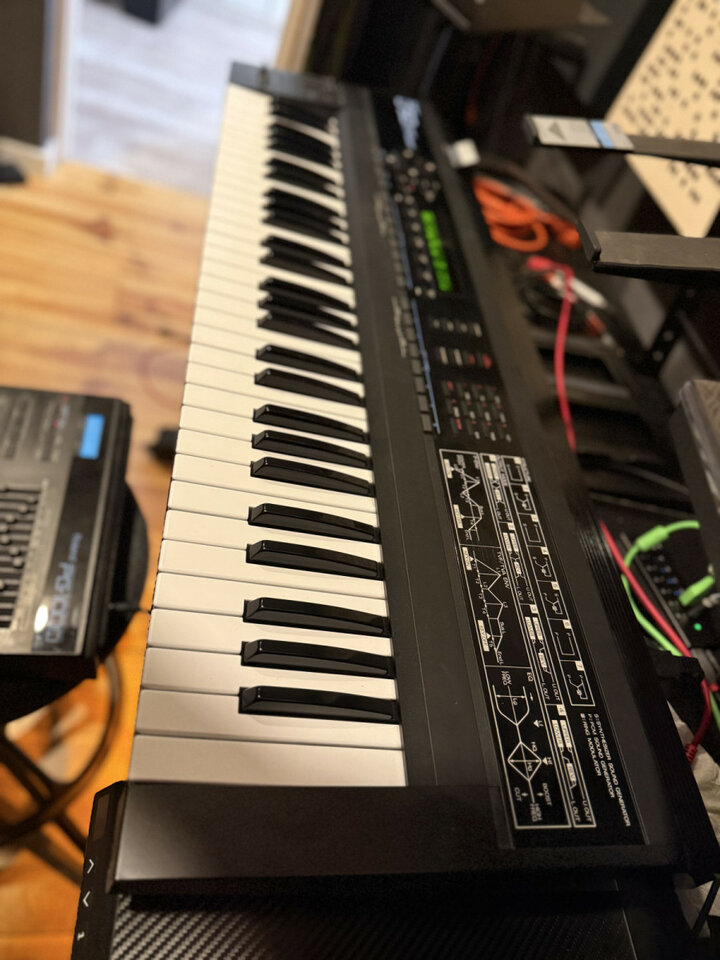 ROLAND D-50 + 2 Tarjetas de Memoria Originales – Vintage