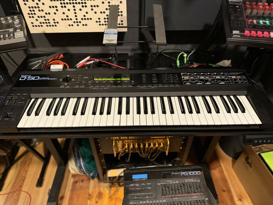 ROLAND D-50 + 2 Tarjetas de Memoria Originales – Vintage