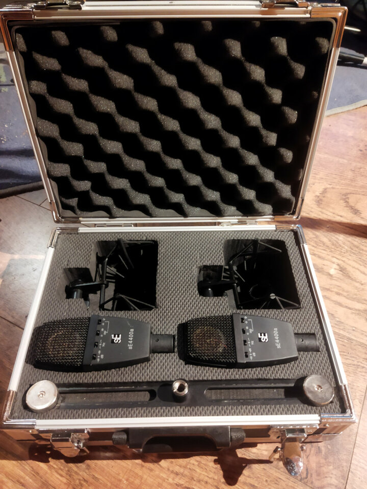 Pareja de microfonos SE 4400a