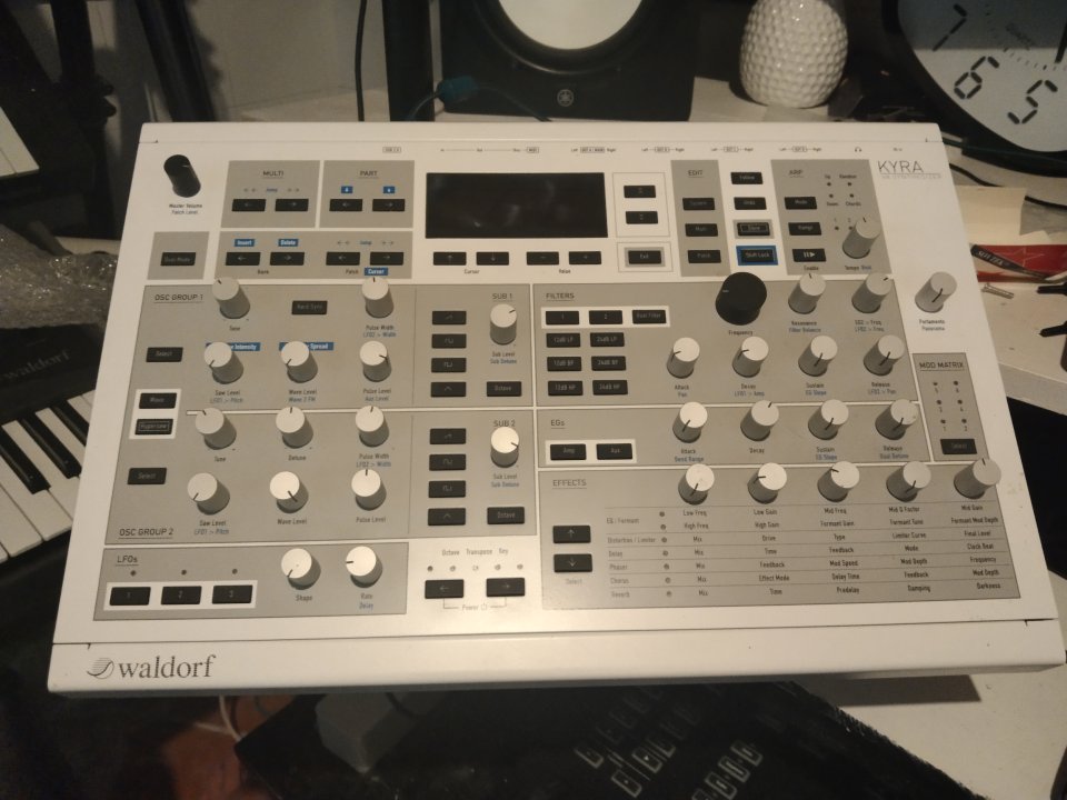 Waldorf Kyra Como Nuevo