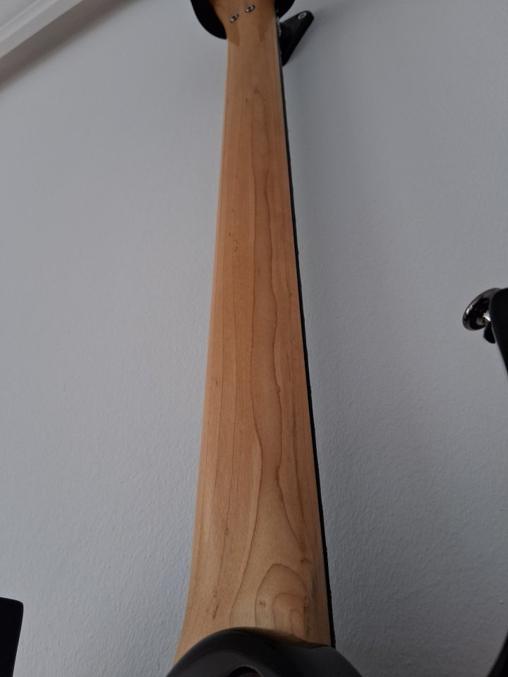 Ibanez JEM 555 1997 Mod (Piramids + Ébano + Gotoh + Trastes nuevos) de segunda mano · Foto 6 de 7 · Madrid · 1250 €