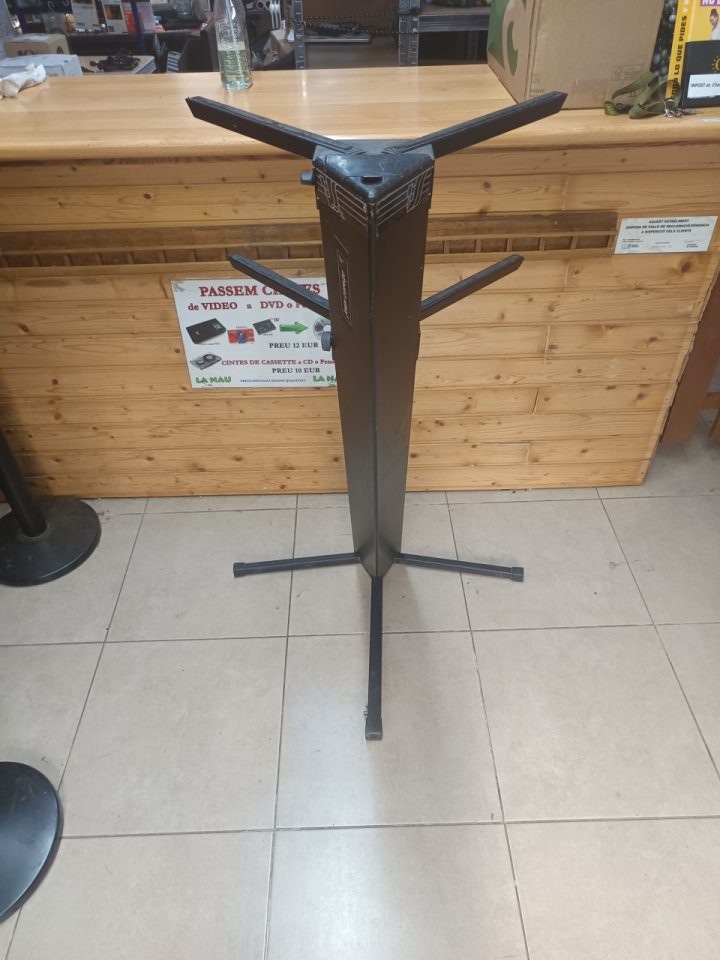 soporte teclados Ultimate AX-48