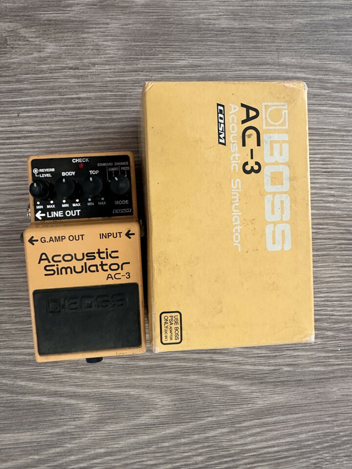 BOSS AC-3 (simulador de acústica)