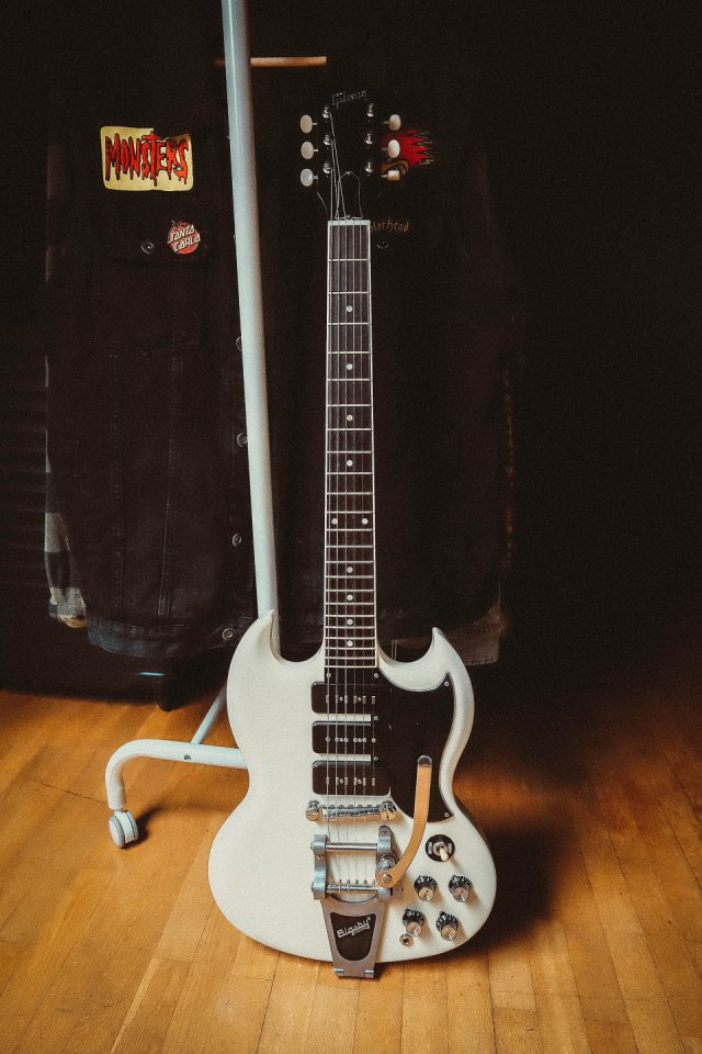 Gibson ES-335 Goldtop Ltd. Edition & Gibson SG Pete Townshend Customizada de segunda mano · Foto 5 de 9 · Asturias · 5000 €